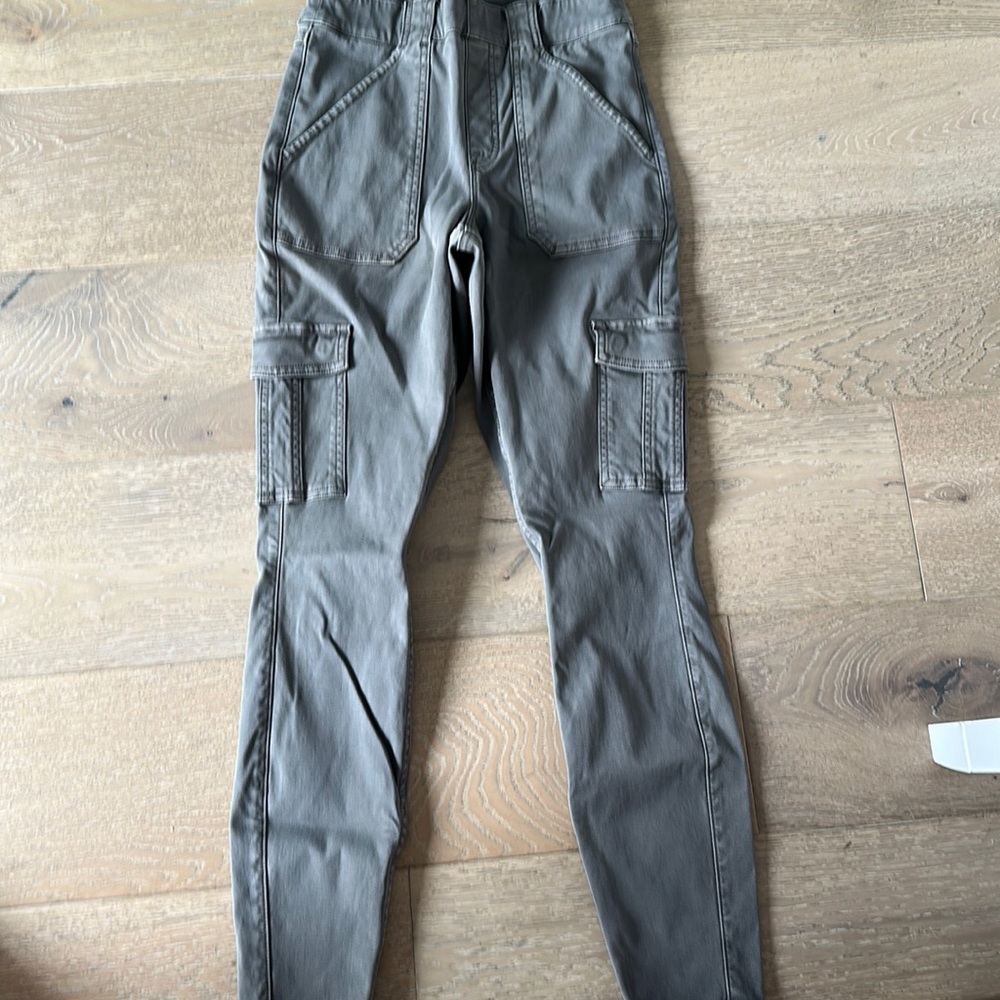 Spanx cargo legging